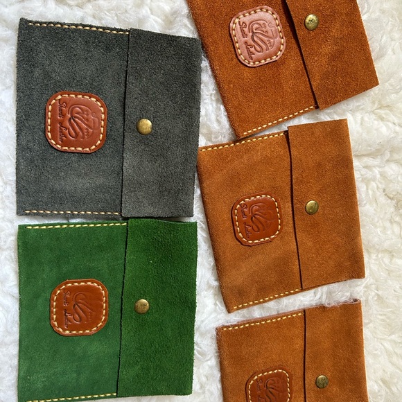 Bundle of 5 passport holder for only $190 - Picture 2 of 3